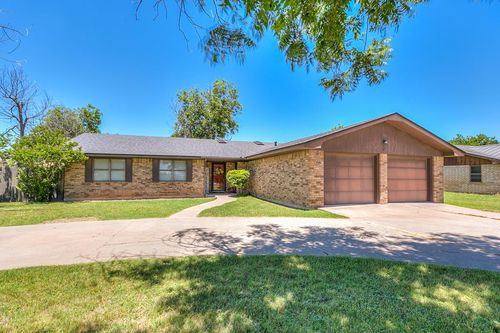 906 Country Club Rd, Ballinger, TX, 76821-2218 | Card Image