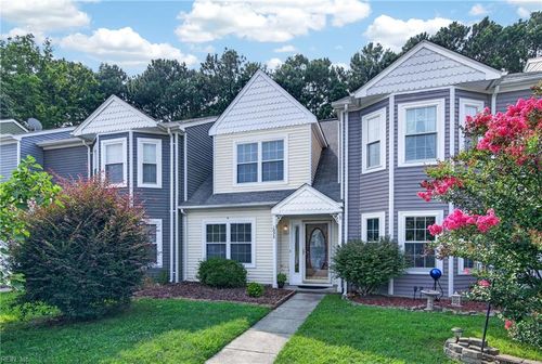 d-107 Heather Way, Yorktown, VA, 23693-3704 | Card Image