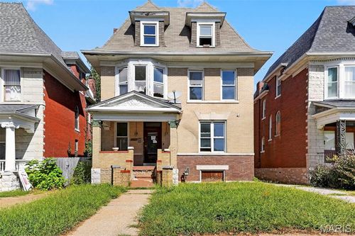 5639 Bartmer Avenue, St Louis, MO, 63112 | Card Image