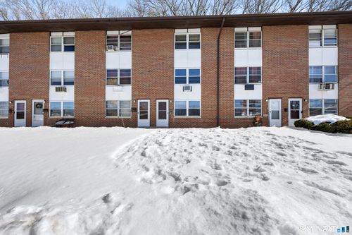 57-57 Terrace Gdns, Wallingford, CT, 06492-5146 | Card Image