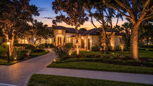 9261 Mcdaniel Ln, SARASOTA, FL, 34240-1436 | Card Image