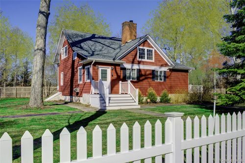 5650 N Bayview Rd, Southold, NY, 11971-3906 | Card Image