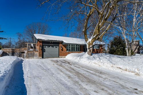 768 Bay St, Midland, ON, L4R1M4 | Card Image