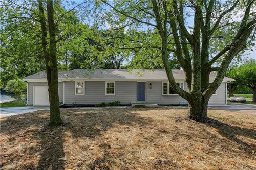 19110 S Sunray Dr, Spring Hill, KS, 66083-8770 | Card Image