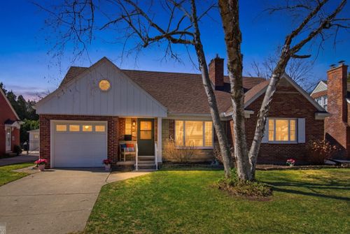 59 Hall Pl, Grosse Pointe Farms, MI, 48236-3804 | Card Image