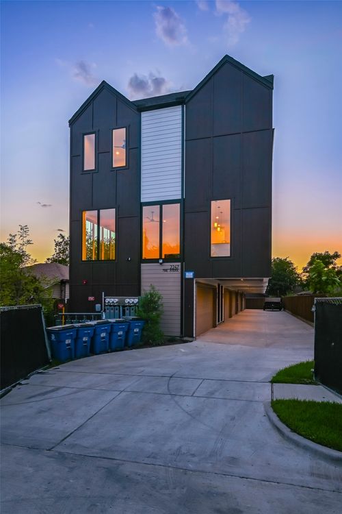 101-2247 Mail Avenue, Dallas, TX, 75235 | Card Image