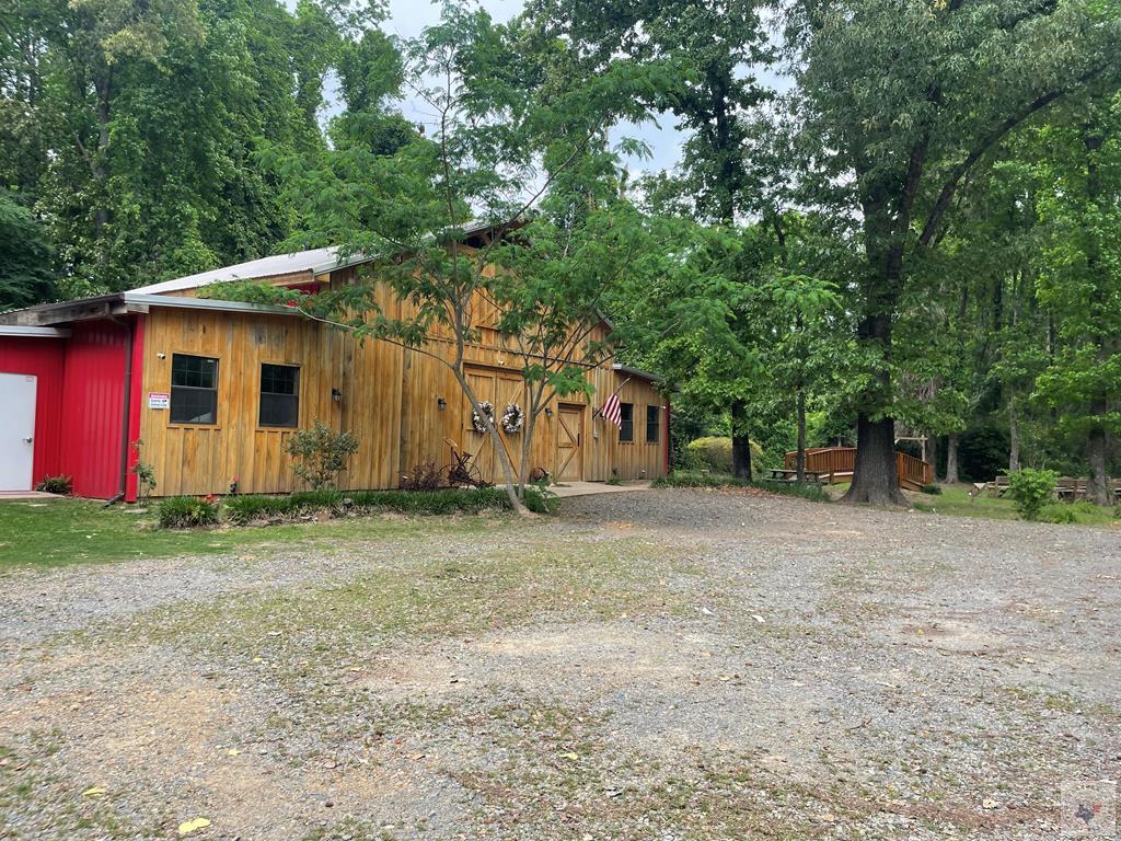 4600 Rose Acres Rd, Wake Village, TX 75501