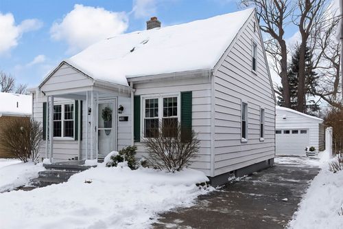 146 Sanford Pl, Erie, PA, 16511-1070 | Card Image