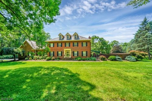 8 Chestnut St, Long Valley, NJ, 07853-3295 | Card Image