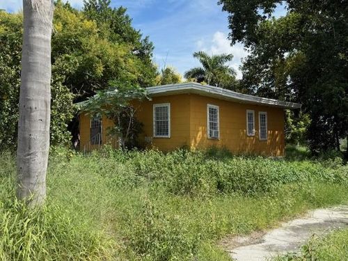 398 Cypress Ave, Pahokee, FL, 33476-1938 | Card Image