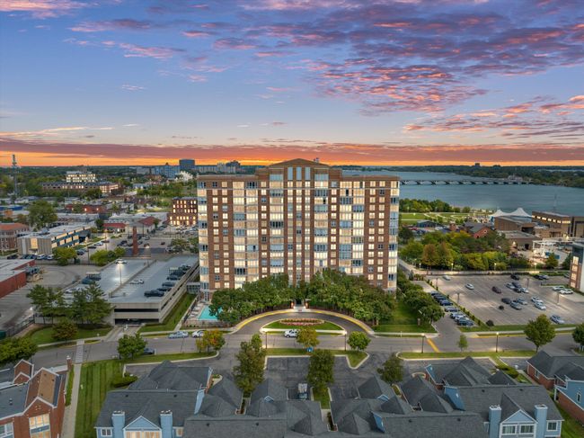 APT-1107 - 250 E Harbortown Dr, Condo with 2 bedrooms, 2 bathrooms and null parking in Detroit MI | Image 19