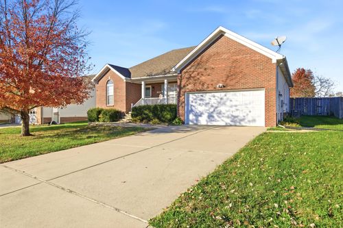 104 Northcountry Dr, Shelbyville, KY, 40065-7017 | Card Image