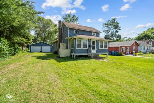 521 Water St, Momence, IL, 60954-1431 | Card Image