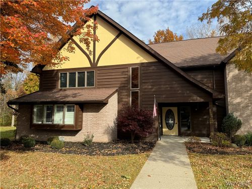 e-5299 Chestnut Ridge Road, Orchard Park, NY, 14127 | Card Image