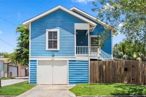 2314 44th St, Galveston, TX, 77550-7313 | Card Image