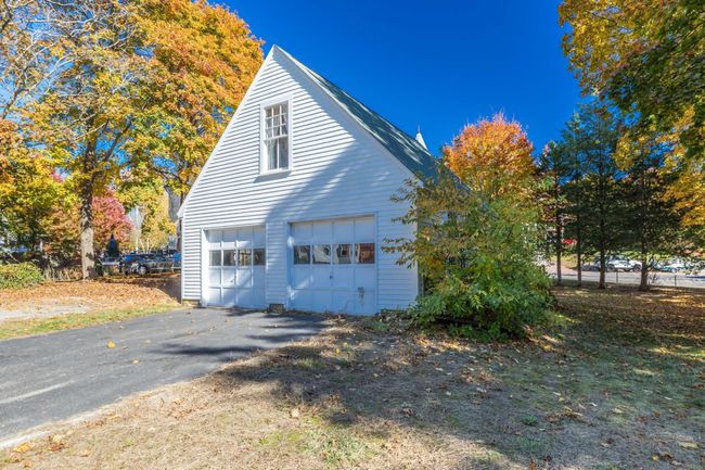 11 Rogers Rd, House other with 3 bedrooms, 3 bathrooms and null parking in Kittery ME | Image 12