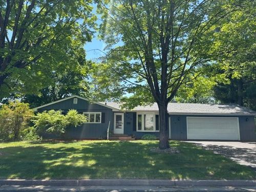 706 Roosevelt St, River Falls, WI, 54022-1244 | Card Image