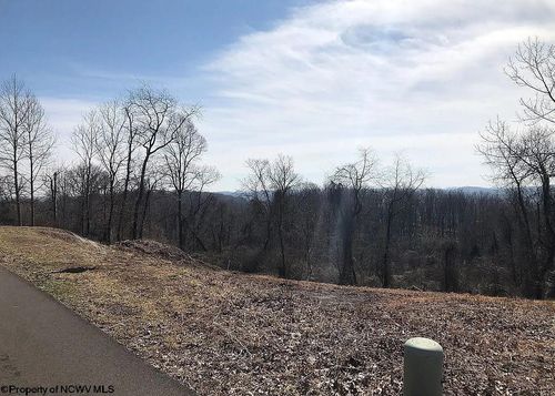 32 Springston Drive, Fairmont, WV, 26554 | Card Image
