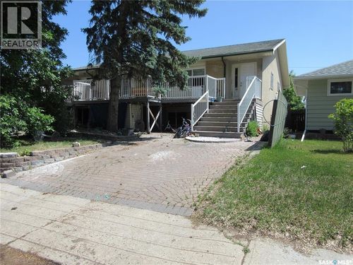1345 Lacon St, Regina, SK, S4N1Y8 | Card Image