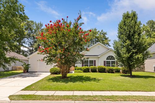115 Pacolet St, Summerville, SC, 29485-6825 | Card Image