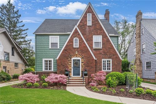 17531 Daleview Drive, Lakewood, OH, 44107 | Card Image