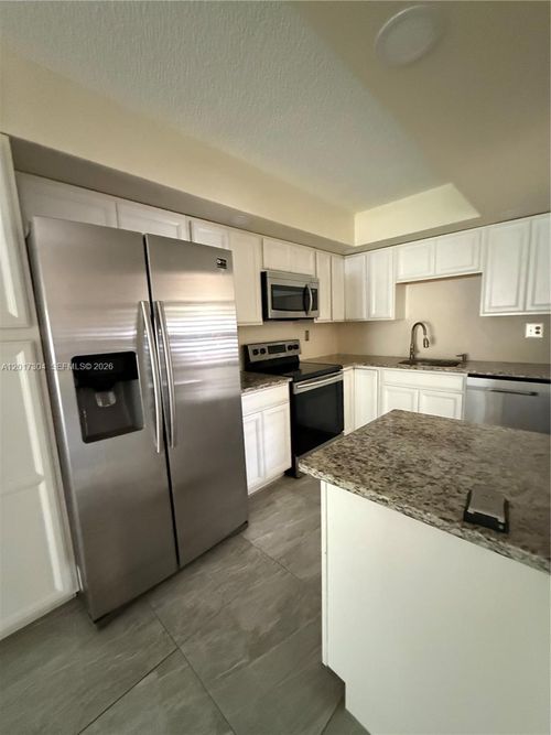 o130-301 Olivewood Pl, Boca Raton, FL, 33431-6547 | Card Image