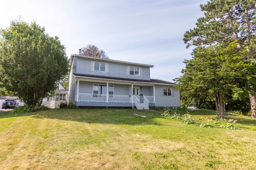 193a Victoria St E, Amherst, NS, B4H1Y8 | Card Image