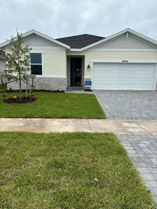 8666 Dahlia Cir, Port St. Lucie, FL, 34986-0002 | Card Image