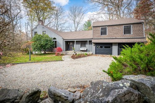 115 Mayapple Rd, Stamford, CT, 06903-1314 | Card Image