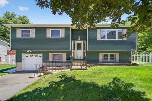95 Rolling Meadows Rd, Middletown, NY, 10940-2609 | Card Image