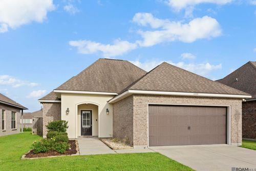 1209 Gentle Wind Dr, Baton Rouge, LA, 70820-2918 | Card Image
