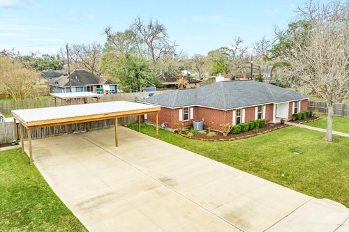 509 Humble Dr, West Columbia, TX, 77486-3315 | Card Image