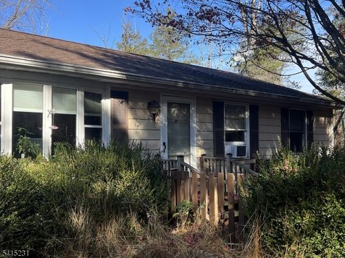 94 Warford Rd, Frenchtown, NJ, 08825-4011 | Card Image