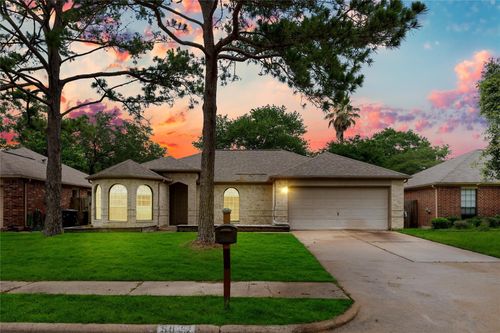 5622 Village Park Dr, Katy, TX, 77493-1265 | Card Image