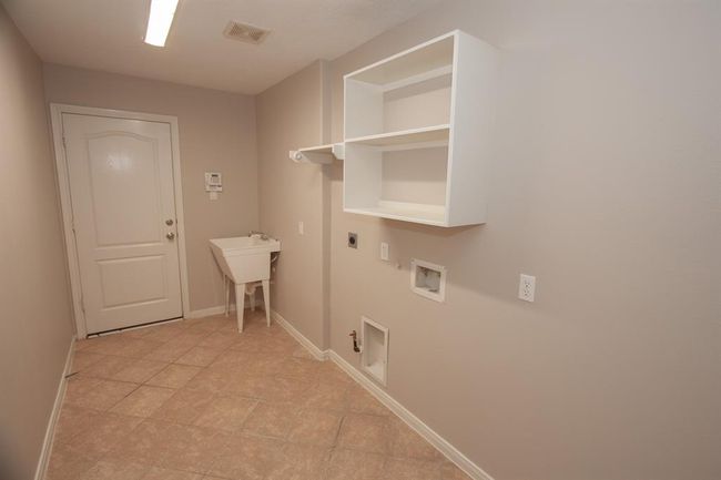 2211 Pearl Bay Ct, House other with 3 bedrooms, 2 bathrooms and 3 parking in Pearland TX | Image 22