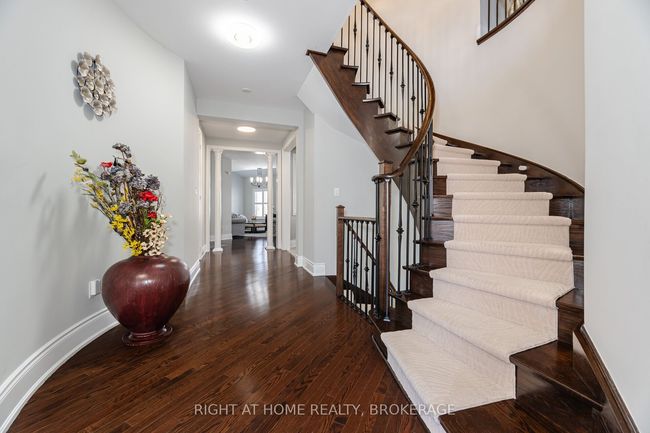 105 Royal Dr West, House other with 6 bedrooms, 5 bathrooms and 4 parking in Brampton ON | Image 19