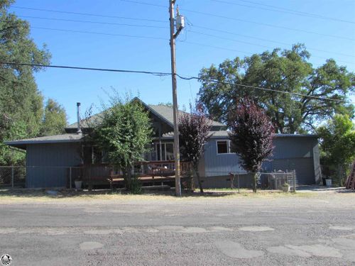 18493 Laurel Avenue, Tuolumne, CA, 95379-9402 | Card Image