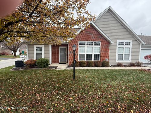5755 Crossbrooke Ln, Waterville, OH, 43566-9453 | Card Image