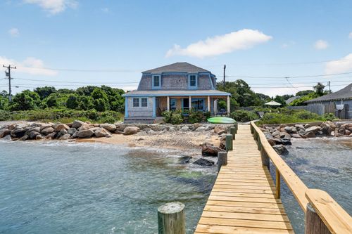 27 Beach Rd, Oak Bluffs, MA, 02557-6732 | Card Image