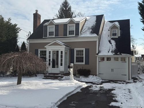 201 Stuyvesant Avenue, Hempstead, NY, 11566 | Card Image