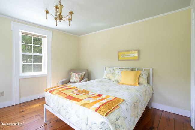 South East Bedroom | Image 32