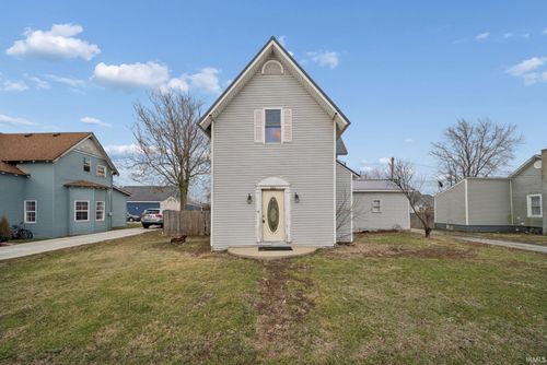 653 Gentry St, Frankfort, IN, 46041-1681 | Card Image