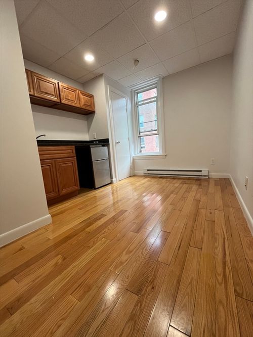apt-8-302 Newbury St, Boston, MA, 02115-2848 | Card Image