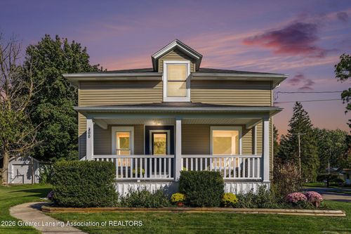 300 N Clinton St, Grand Ledge, MI, 48837-1640 | Card Image
