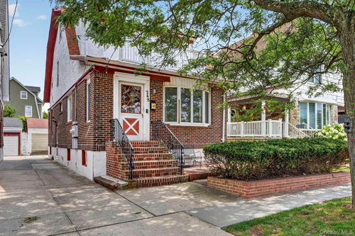 248 Beach 131st Street, New York, NY, 11694 | Card Image