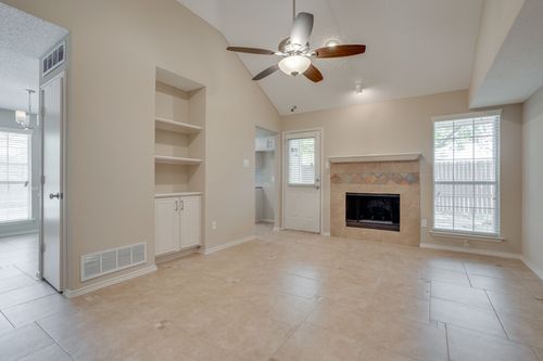 755 Burr Oak Dr, Lewisville, TX, 75067-6210 | Card Image