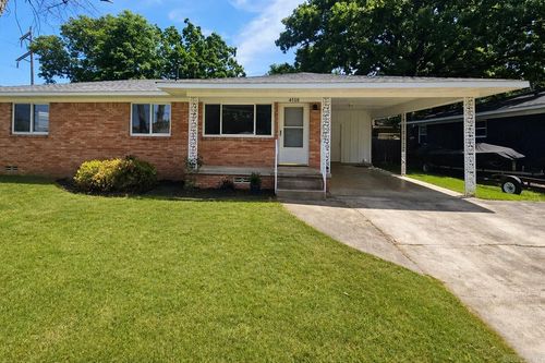 4518 N Olive St, North Little Rock, AR, 72116-7262 | Card Image