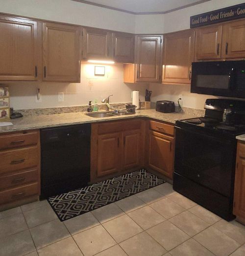 31-490 River Rd, Manchester, NH, 03104-1941 | Card Image