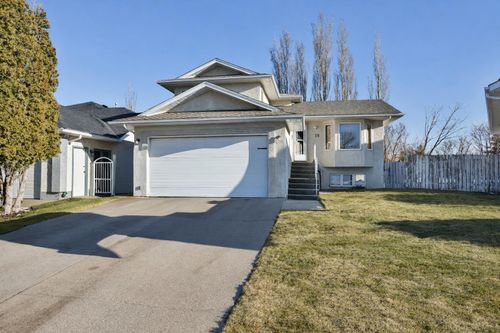 18 Harvard Cres W, Lethbridge, AB, T1K6R4 | Card Image