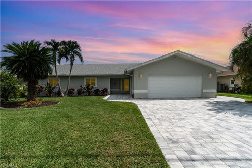 924 Se 24th St, Cape Coral, FL, 33990-2553 | Card Image